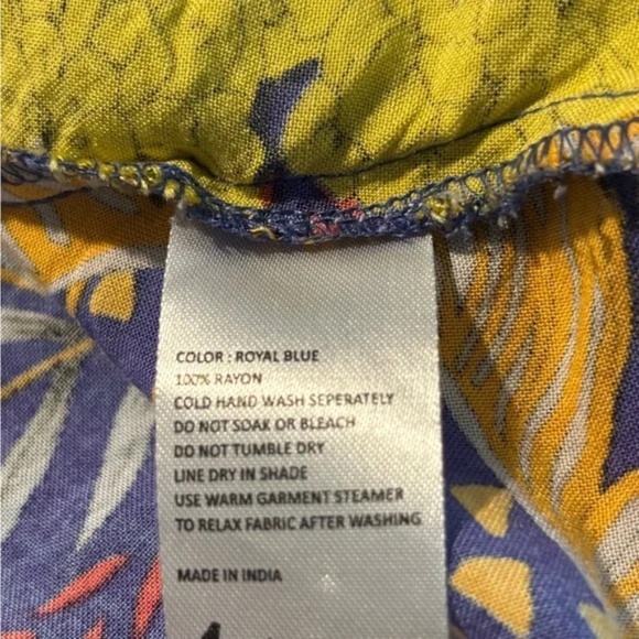 XIX Palms Honolulu Floral Wrap Blouse Size Small - Picture 5 of 10